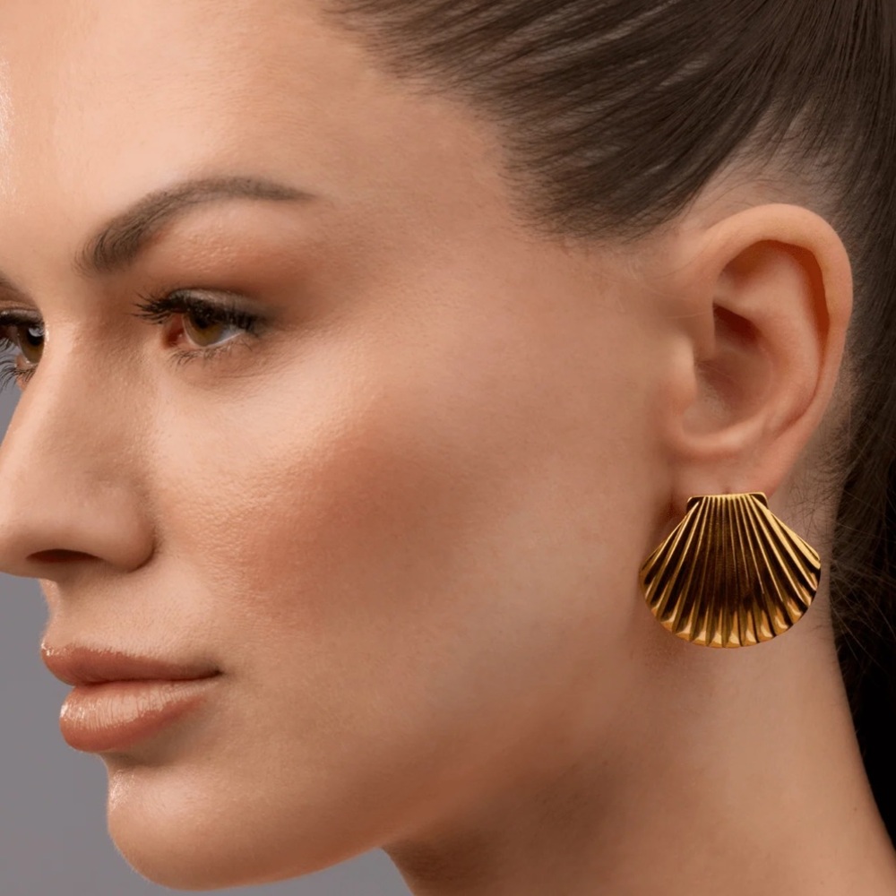 HOUSE OF HARLOW Gold Tone Shell Post Back Pierced Earrings NIB